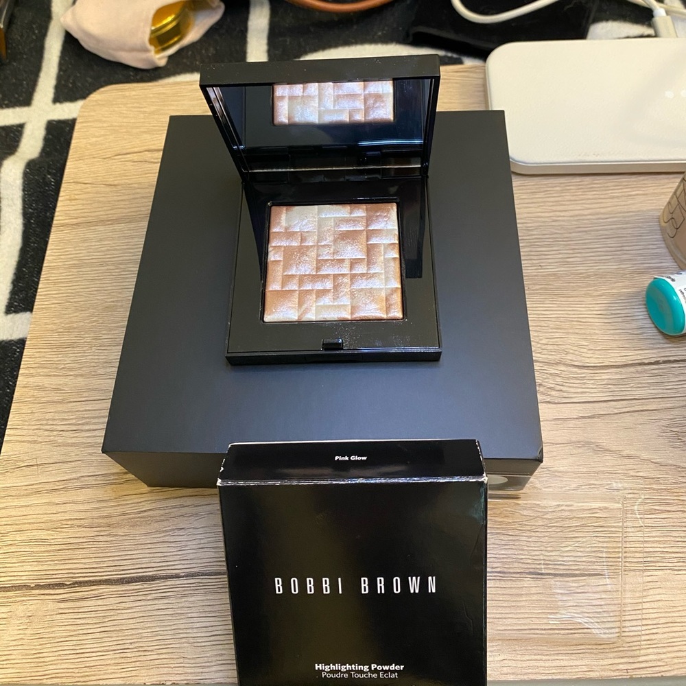 Bobbi Brown Pink Glow Highlighter